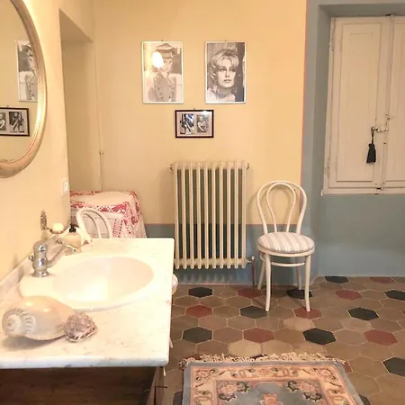 2 Bedrooms With Wifi At Reforzate